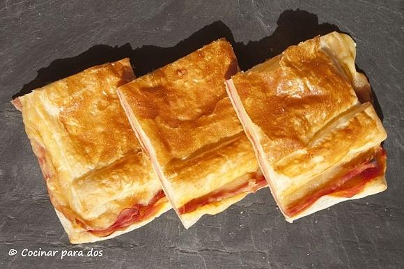 Empanada de jamón y queso