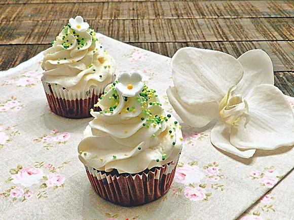 Cupcakes de cacao y pera