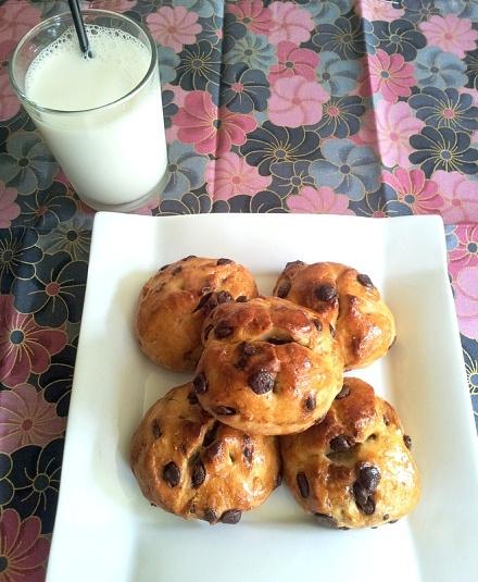Brioches con avellanas y chips de chocolate