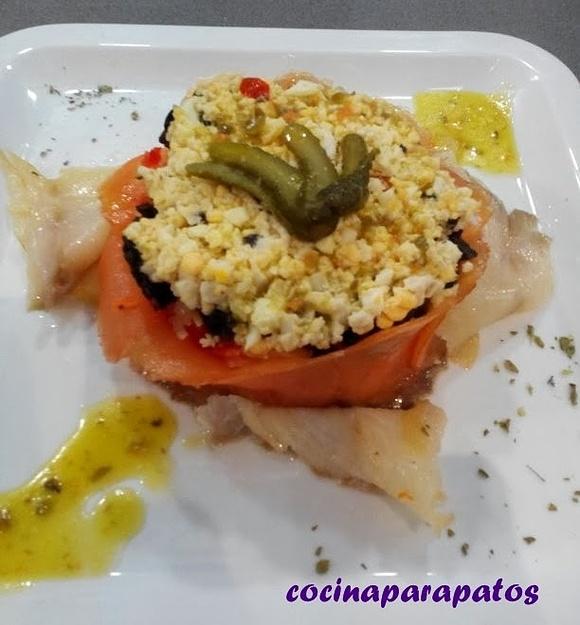Ensalada de ahumados con vinagreta de alcaparras, mostaza y miel