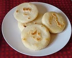 Arepas con nombre venezolano - Envoltillao