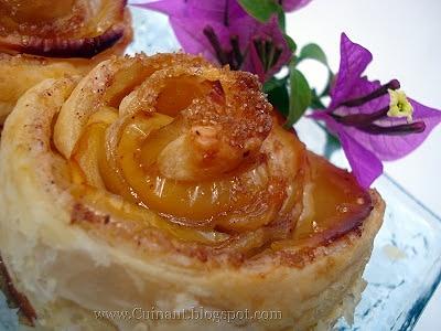 Rosas de hojaldre y manzana
