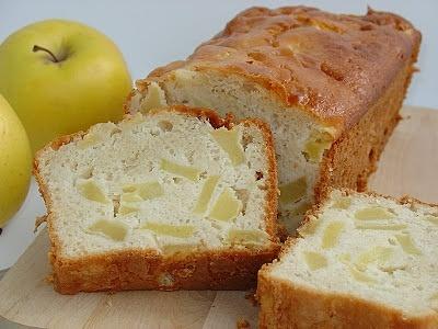 Bizcocho de suero de leche con manzana