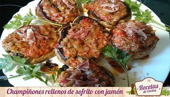 Champiñones rellenos con jamón