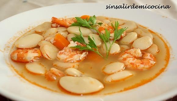 Judiones con langostinos