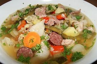 Sopa de vegetales y pollo