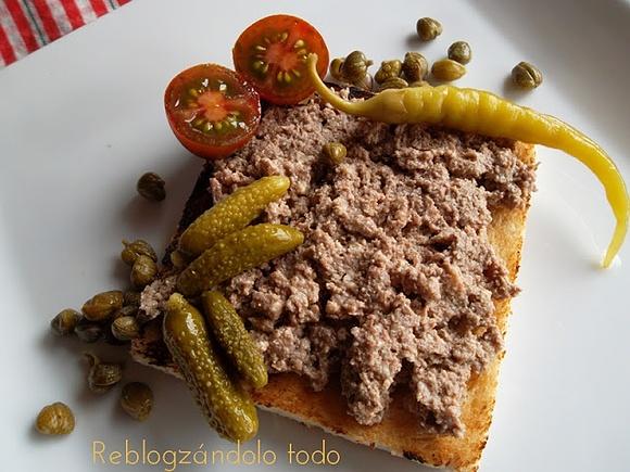 Paté de hígado de pollo con hierbero