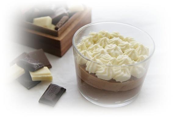 Vasos de tres chocolates con queso