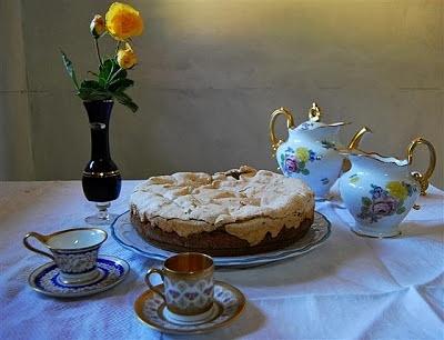 Tarta de nuez con merengue