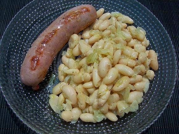 Butifarra con alubias o botifarrà amb mongetes