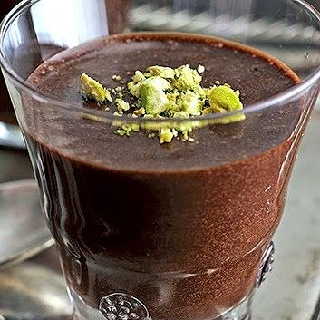 Mousse de chocolate amargo y aceite de oliva