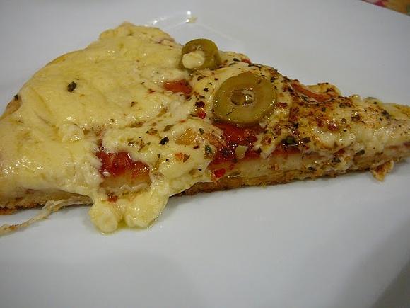 Pizza con masa de molde
