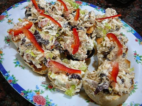 Brusquetas de pollo