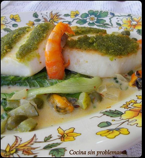Mero con costra y salsa de encurtidos y mejillones