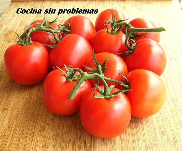 Secar tomates y pimientos al sol envasado
