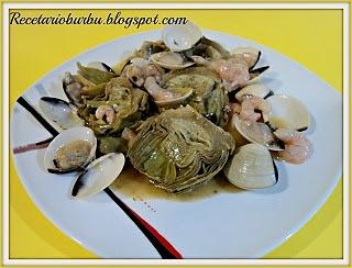 Alcachofas en salsa verde con almejas