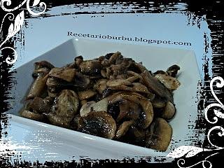 Champiñones al ajillo