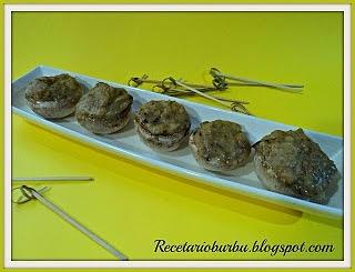 Champiñones rellenos con atún