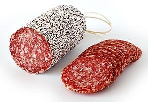 Coca de cebolla puerro y salami