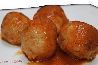 Albóndigas de gambas en salsa