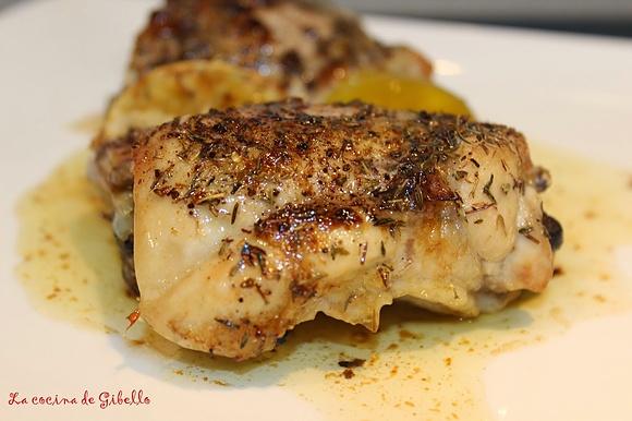 Pollo al horno con lima y tomillo