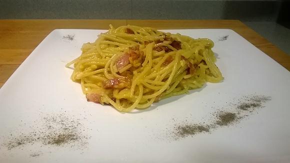 Spaghetti a la carbonara