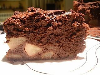 Pastel de chocolate y peras