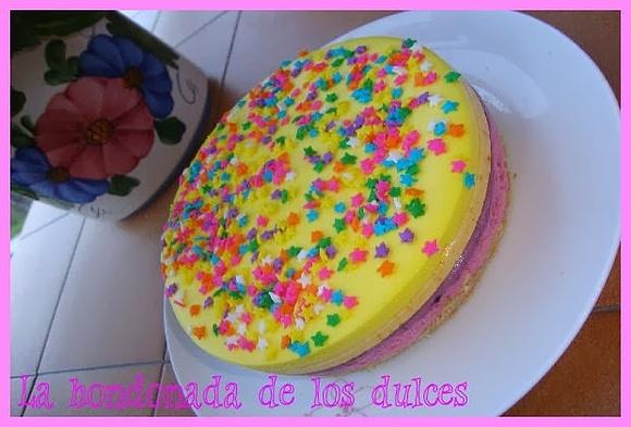 Tarta mousse tuti fruti para estrenar década