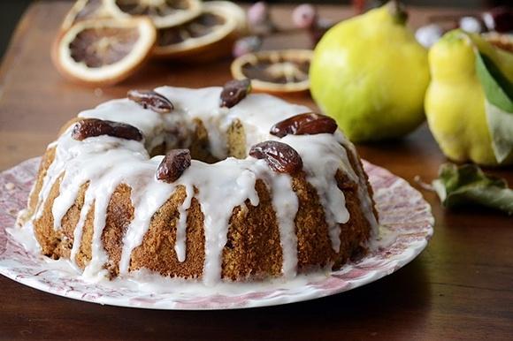 Bundt cake de dátiles con membrillo