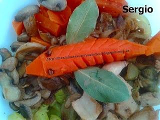 Champiñones con pollo y zanahorias