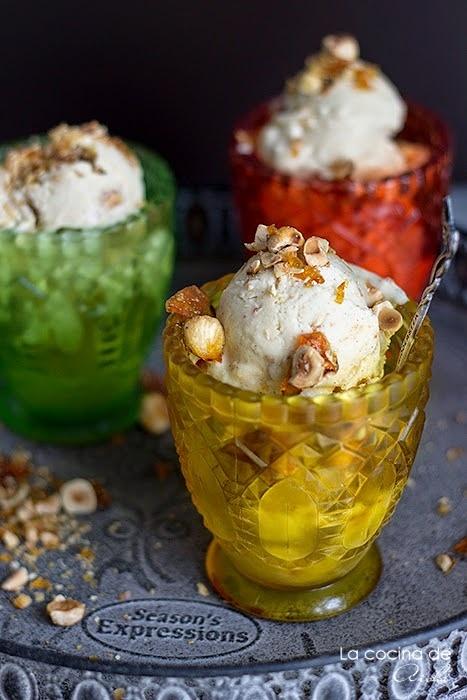 Helado con praliné de avellanas