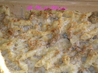 Macarrones con bechamel y restos de canelones