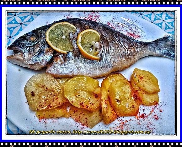 Dorada al horno con patatas panaderas