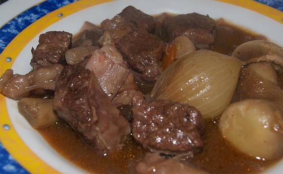 Ternera a la bourguignon receta clásica