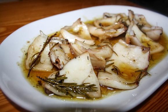 Sepia en salsa oxymeli