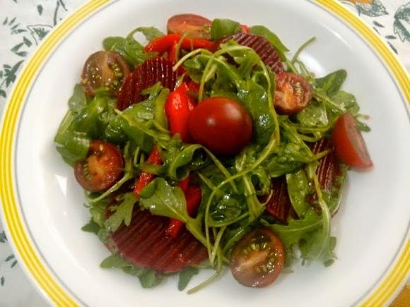 Ensalada de rúcula con jengibre