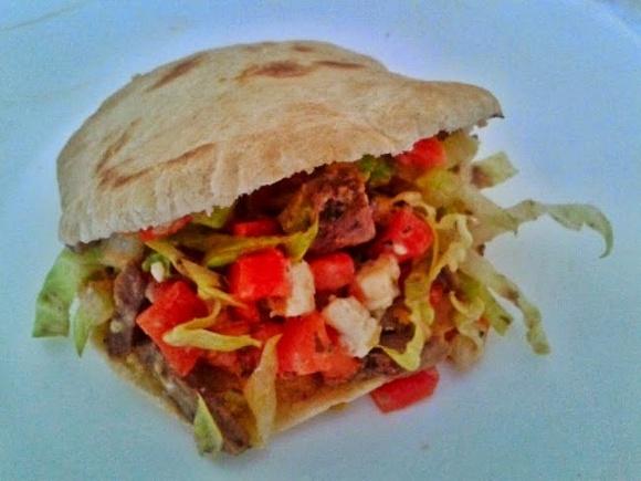 Pitas con ternera y queso feta