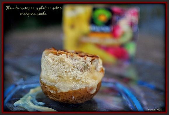 Flan de manzana y plátano sobre manzana asada