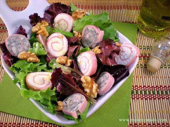 Ensalada de espirales de jamón y queso