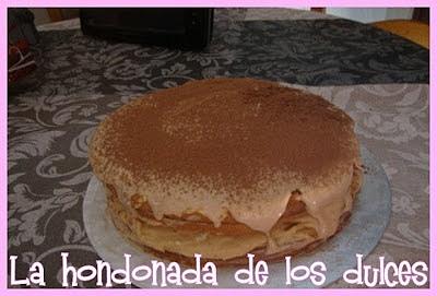 Tarta de turrón, chocolate y queso