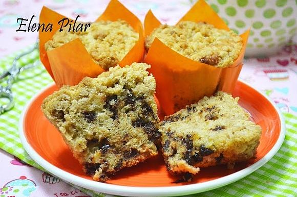 Muffins de plátano con chips de chocolate y streusel