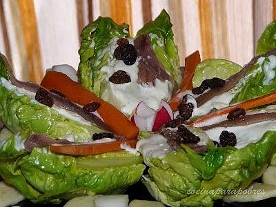 Cogollos con salsa de queso