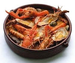 Caldereta de cigalas y mejillones