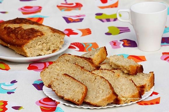 Bizcocho de manzana, canela y avena