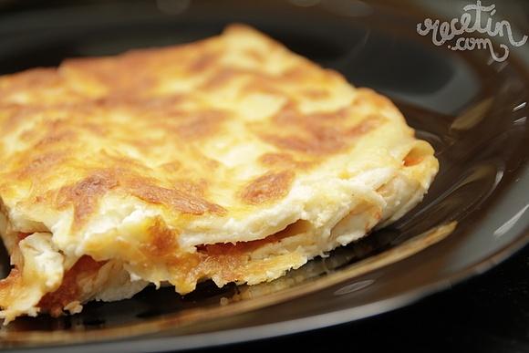 Canelones de atún con tomate