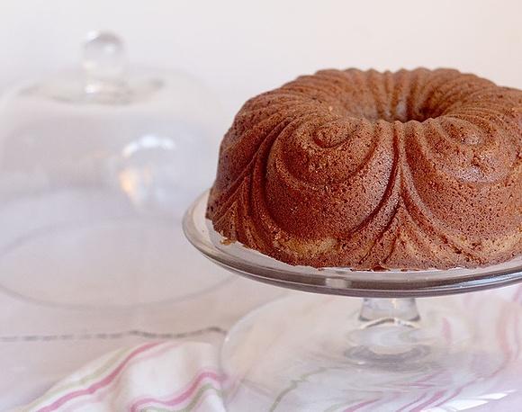 Cómo preparar un bundt cake de manzana y canela