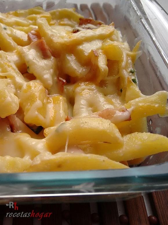 Papas estilo Foster´s con salsa casera