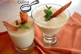 Sopa de melón con jamón crujiente