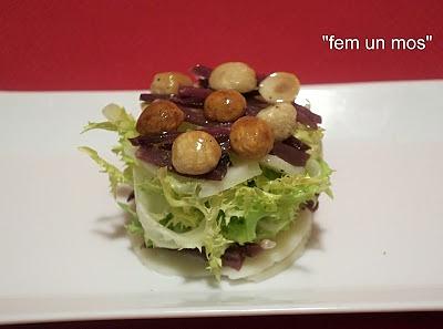 Ensalada con queso compte y pato de nido