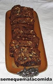 Crackers de pipas de calabaza y dátiles
